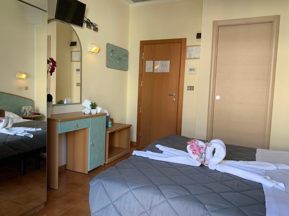 Hotel Palma Benessere Rimini Exterior photo